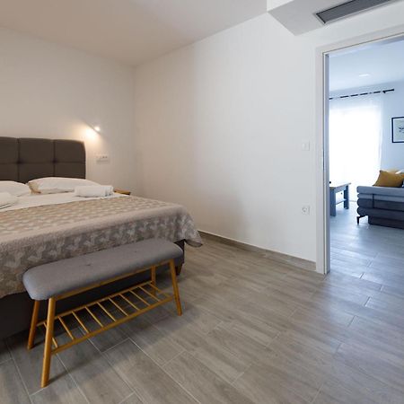 Апартаменты Apartman Maro Макарска Экстерьер фото