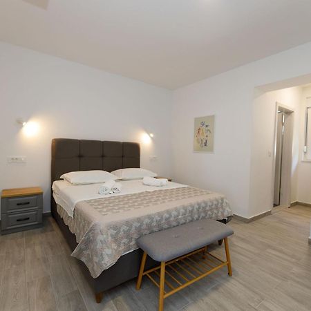 Апартаменты Apartman Maro Макарска Экстерьер фото