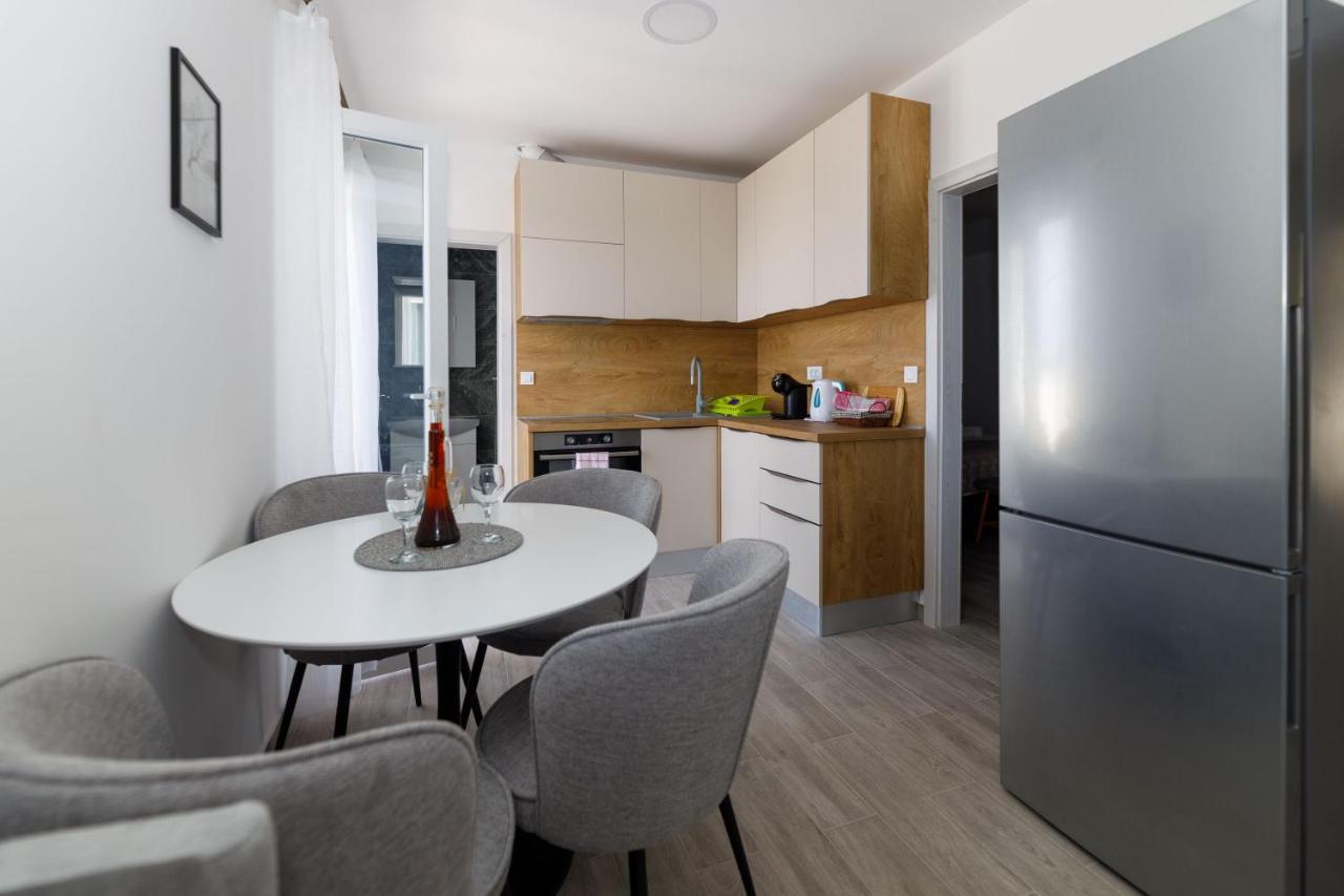Апартаменты Apartman Maro Макарска Экстерьер фото