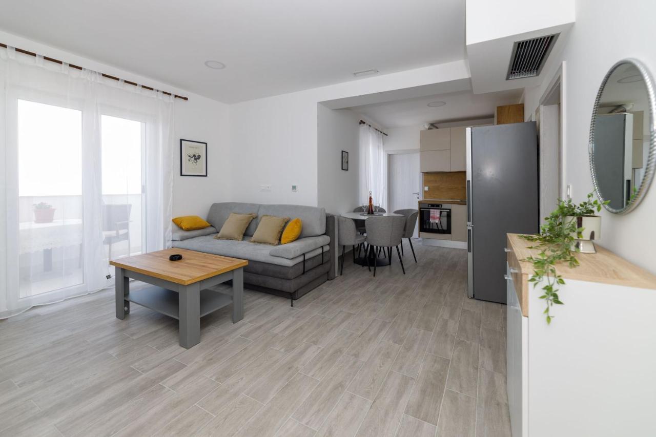 Апартаменты Apartman Maro Макарска Экстерьер фото
