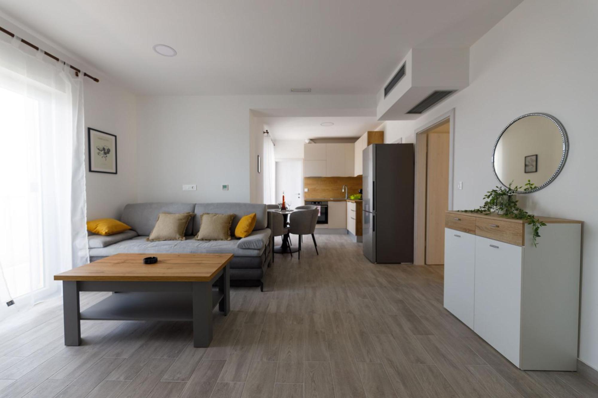 Апартаменты Apartman Maro Макарска Экстерьер фото