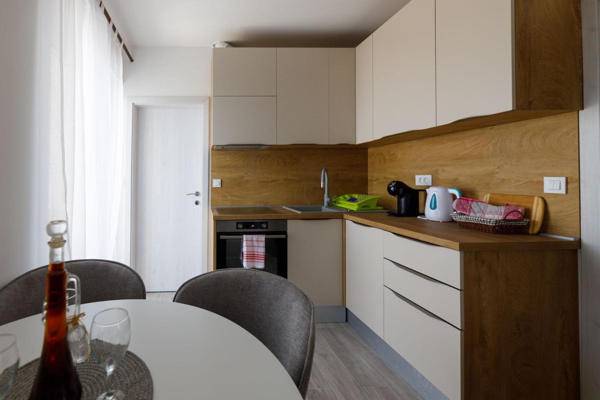 Апартаменты Apartman Maro Макарска Экстерьер фото
