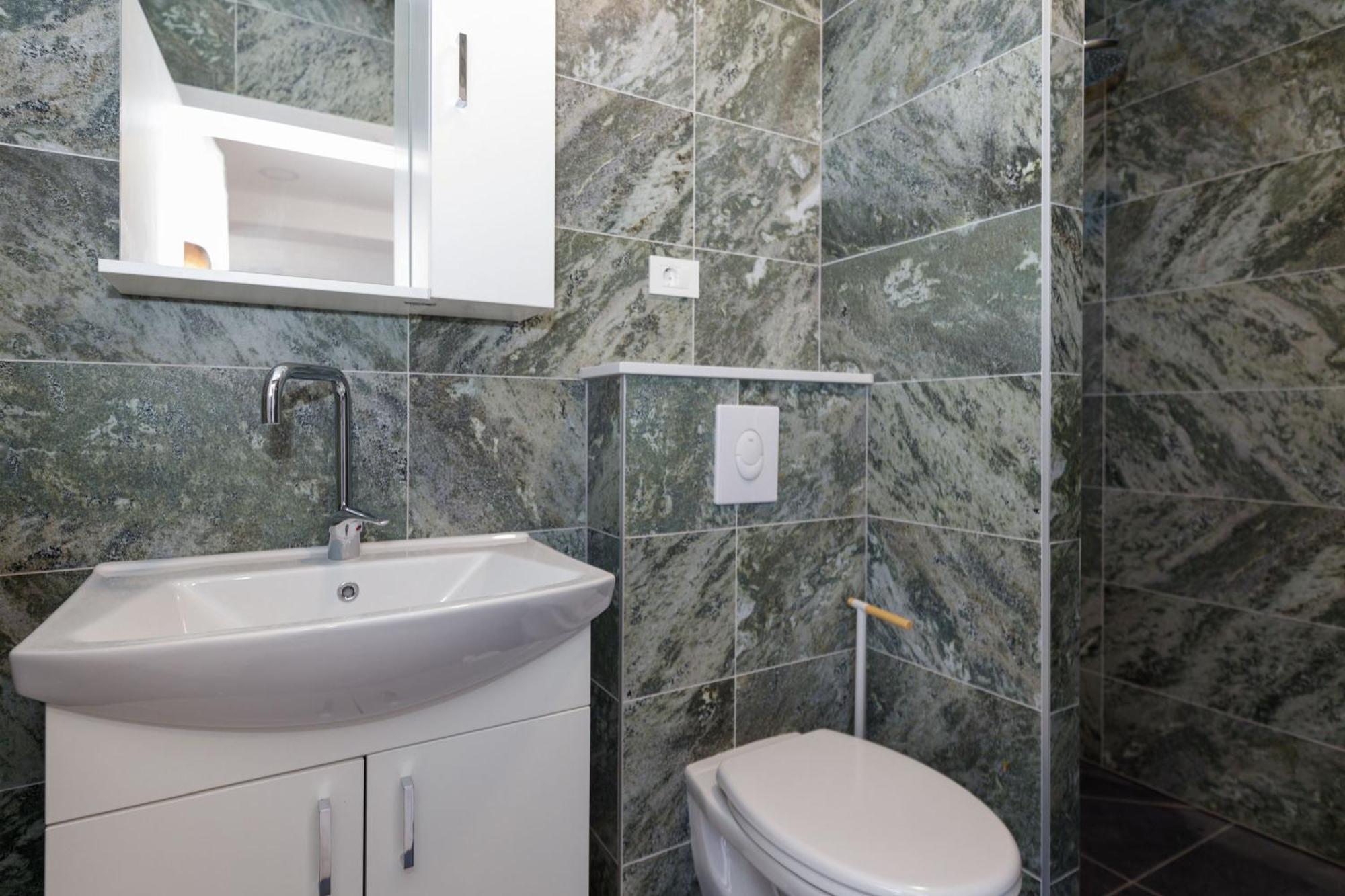 Апартаменты Apartman Maro Макарска Экстерьер фото